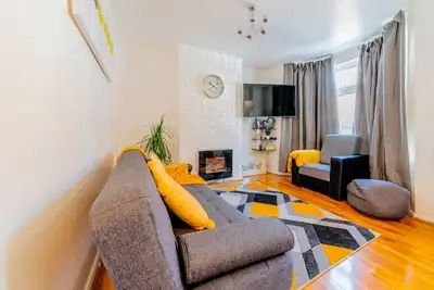 Image de Stylish 3-Bed House with Free Parking & Wifi