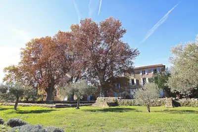 Image de Bastide de charme proche Lourmarin - 10 personnes