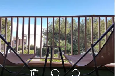 Image de T2 Bandol idéal vacances terrasse et parking privé