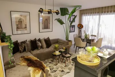 C’est un petit bijoux tout neuf et bien décoré par un architecte d’intérieur