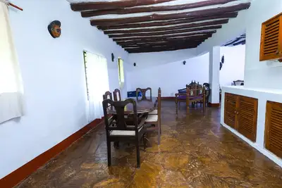 Image de Private cozy villa 10 min to the beach!