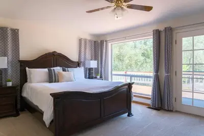 Image de Private Guest Suite. Beautiful Views. Patio w/ Bbq