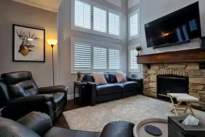 Creed's Ski & Golf | Pool | Game Room | Sauna