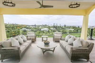 Image de Large home at one of the highest in Tuckerstown, newly renovated.
