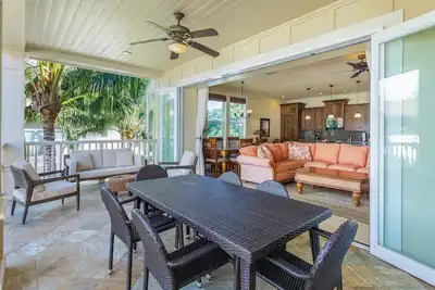 Image de Walk to Beach | Pool, Gym, Lanai