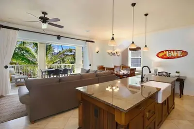 Image de Spacious Poolside Villa | Gourmet Kitchen, Lanai