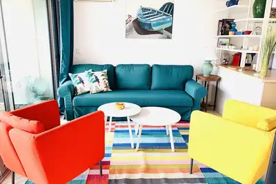 Image de T2 dans résidence sécurisé avec piscine