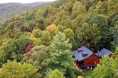Image de Daniels Mountain Lodge, large cabin by Shenandoah