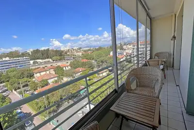 Image de Nice Apartment With two Bedrooms and two Balconies on the top Floor