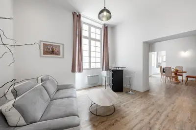Image de Appartement lumineux et spacieux, bien équipé.