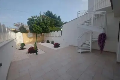 Image de Finely renovated villa a few meters from the beach