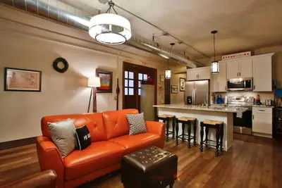 Image de The BoHo Flat” - Elegance & Charm