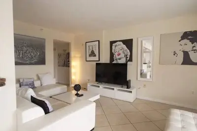 Image de Clearwater Ocean Front!