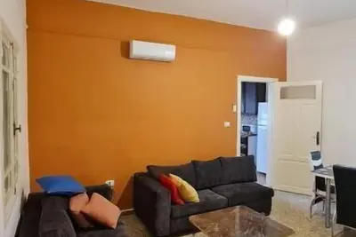 Image de Old Renovated Apt. 2