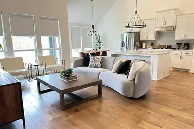 Image de Newly Built Luxury Home Perfect for Big Families