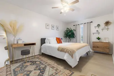 Image de Family Friendly, 15 Min to Douglas Lake, Game Room, King bed