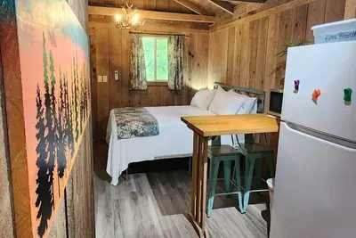 Image de Cozy cabin close to Summersville Lake and the New River Gorge National Park!