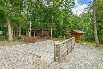 Image de Rv Pad w/Full Hookups, WiFi, & a Deck! Pet Friendly