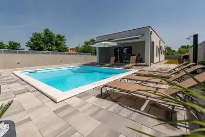 Image de Superbe maison à Privlaka avec WiFi