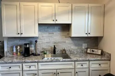 Image de Cuddly Critters Cottage - Alpacas, Goats, Emu's and You!