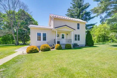 Image de Pet-Friendly Centerville Home w/ Fire Pit & Grill