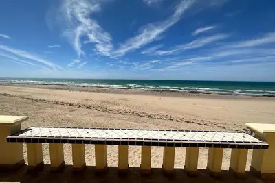 Image de Yellow Rose 3 Bed 2 Bath By Fmi Rentals