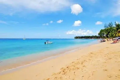 Image de Large pool, gardens and close to beach - Aqua Bliss