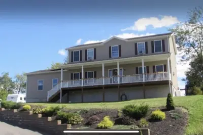 Image de Spacious Family Friendly Psu Alumni Home