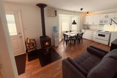 Image de Location de chalets rénovés face au lac et avec une magnifique terrasse