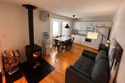 Image de Location de chalets rénovés face au lac et avec une magnifique terrasse