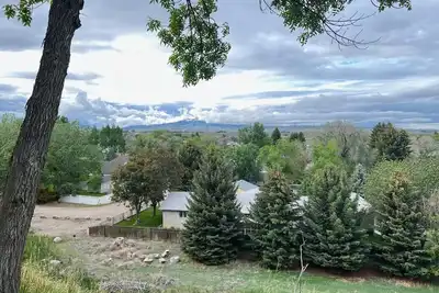 Image de Mountain View Lodging 2 blocks to Historic Downtown Cody\n3 bedrooms 4 beds\n