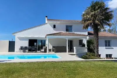 Image de Somptueuse Villa Avec Piscine Ă 25 min de la Plage