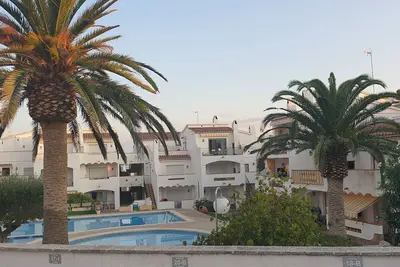 Image de Charmant appartement vue piscine 5mn de la plage dans résidence arborée