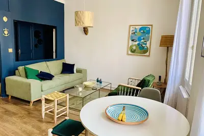 Image de 3 pièces à Saint Victor, Vieux Port.