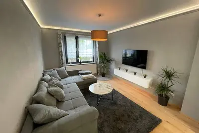 Image de Modernes Reihenhaus mit Garten