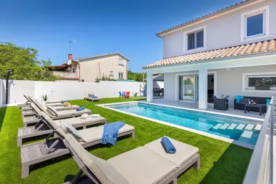 Image de Villa Mateo - villa moderne avec piscine privée pres de la plage