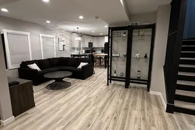 Image de Fully Remodeled Large Home Ready for You & YourFamily to Enjoy