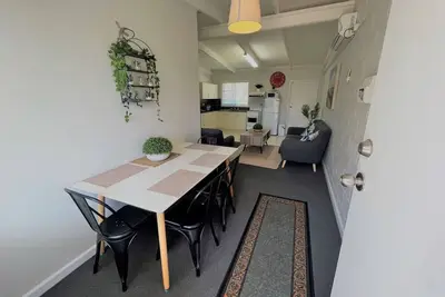 Image de Three Palms Apartments Unit 3