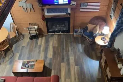 Image de Cozy Fall Creek Cabin