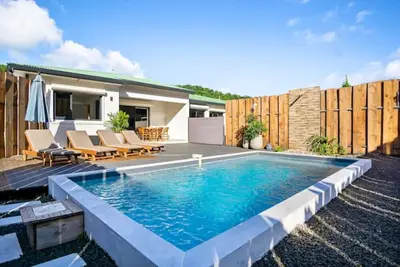 Appartement 2 chambres avec piscine privée