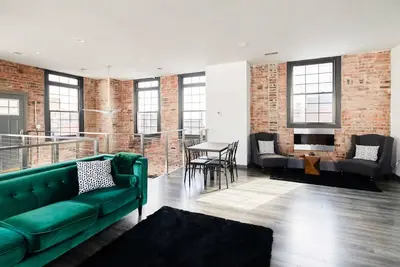 Image de New York Loft Vibes in Downtown Warren
