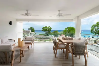 Image de Steps to Beach, Pool, Free Beach Club Access, Ocean/Sunset Views & Spacious!