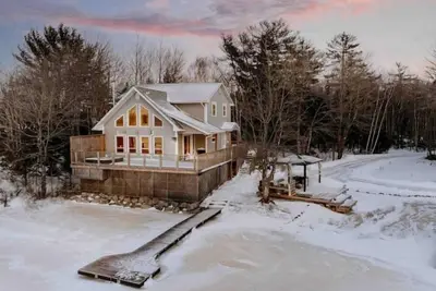 Image de Fox Point Lake House - Luxury Lakefront Rental!