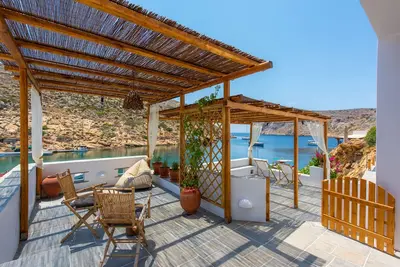 Image de Psarona Hospitality Small