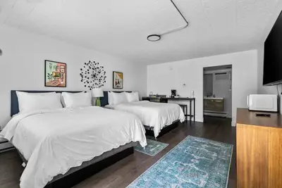 Image de Peninsula One Apartments Unit 11