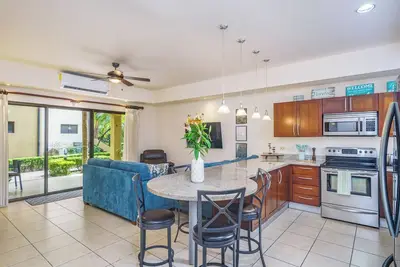 Image de Spacious 1-Bed Private Haven, Walk to 2 spectacular Beaches!