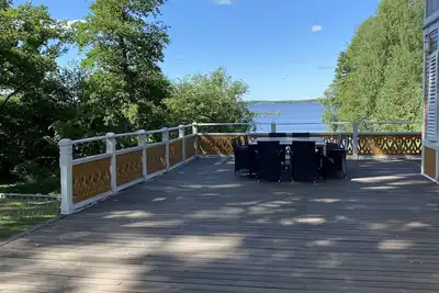 Image de Beautiful lake view house