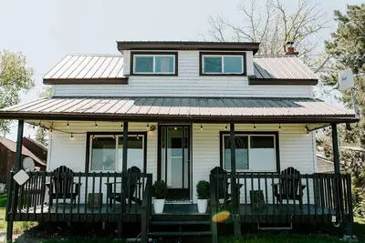 Image de Waterfront Cottage in Marysville Wolfe Island - Fisherman's Cottage