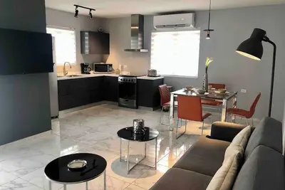 Image de Xevize Apartment2-Modern 2brd-1bth-perfect location