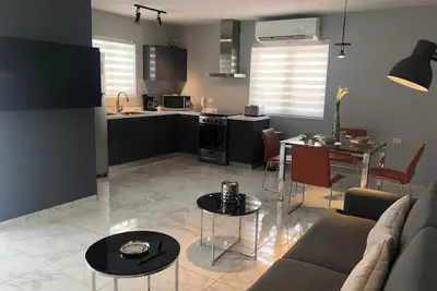 Image de Xevize Apartment 2-Modern 2brd-1bth-perfect location